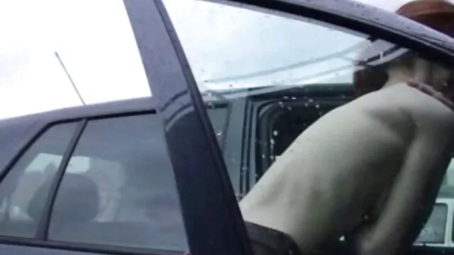 Stella adolescente alemana de 18 años se folla al trabajador para pagar la factura tetonas calientes maduras