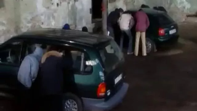 Golpeando a la chica oscura nubile noemie bilas peludas maduras calientes