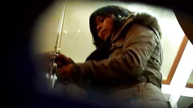 2 hombres bi y 1 mujer caseros en el Reino Unido maduras calientes corriendose