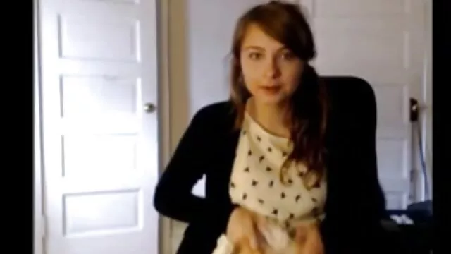 Colegialas lebsianas enseñan al novato peliculas de maduras calientes