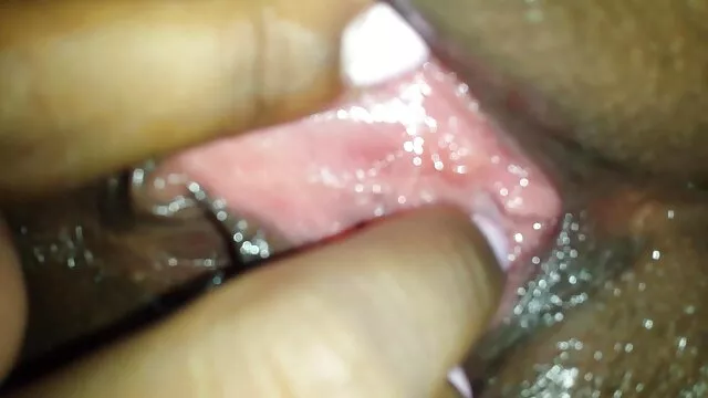 Ella maduras calientes reales es lamida, follada y lamida limpia