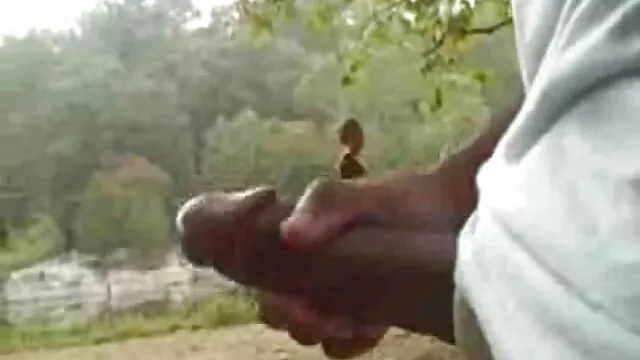 Pareja mamas calientes hd madura rusa charlando con una joven 5