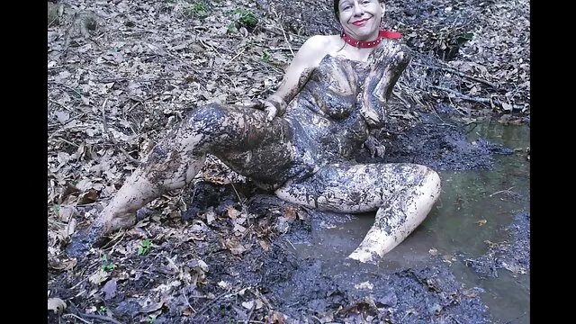 Su primera experiencia follando con maduras calientes lésbica