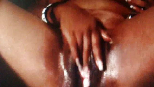 Esposa amateur catanas calientes sexualmente insatisfecha es follada por una BBC