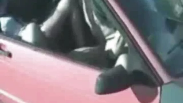 Mila Jade es perforada por su maduras calientes casadas hermanastro