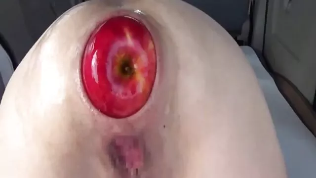 Japonesa caliente esposa infiel follando con viejas calientes