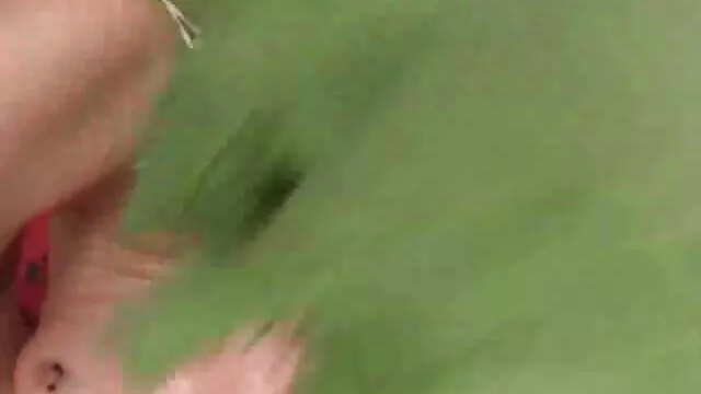 Mamada POV con labios oscuros y largas uñas videos de maduras caliente rojas